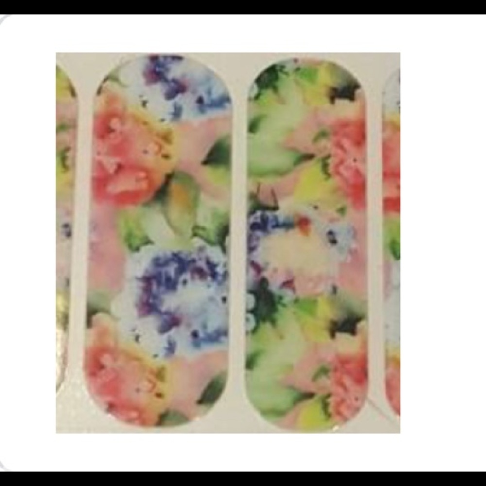 Jamberry Nail Wraps “Faded Bouquet”